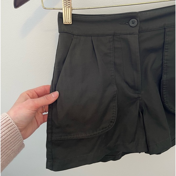 Lululemon This Instant Short - Picture 4 of 8